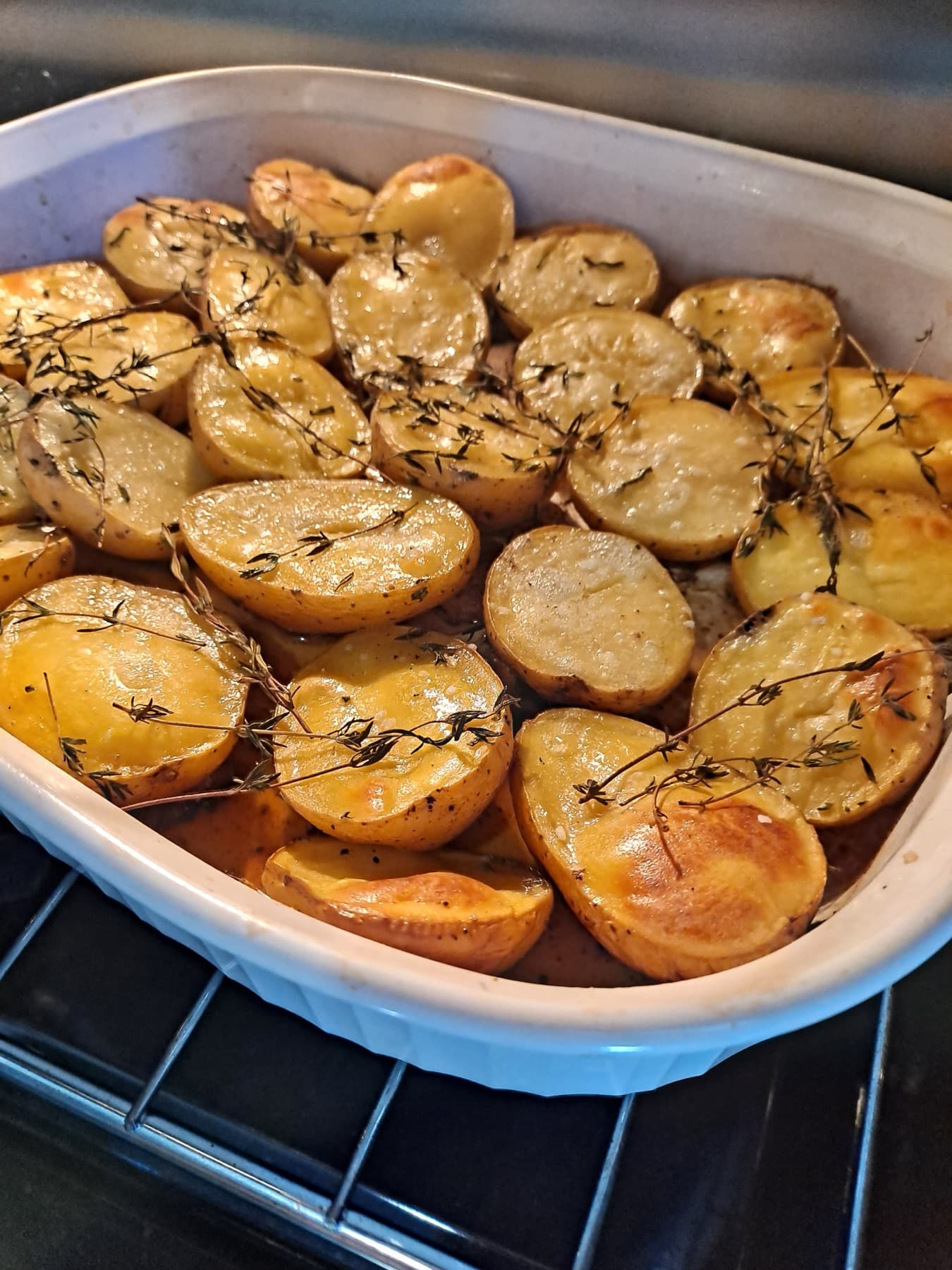 Roasted potatoes with rosemary